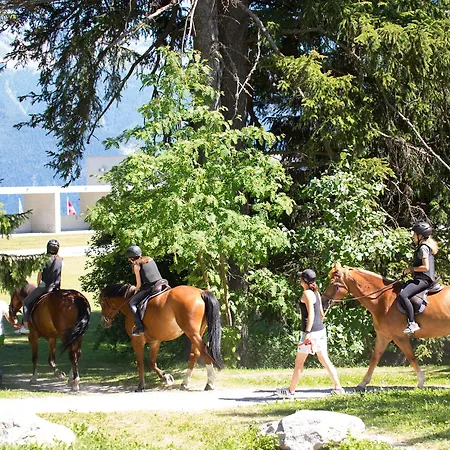 La Prairie Hotel 3*