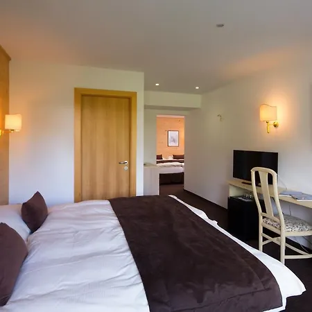 Hotel La Prairie 3*
