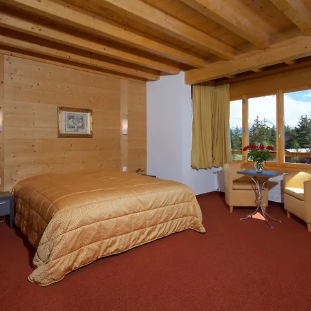 La Prairie Hotel 3*